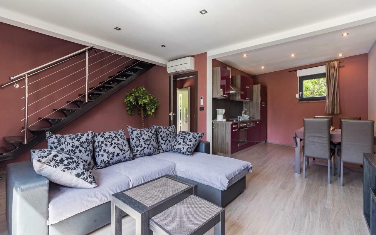 Apartmani Kazun - App 4 - Ferienhaus Fažana Exterior foto